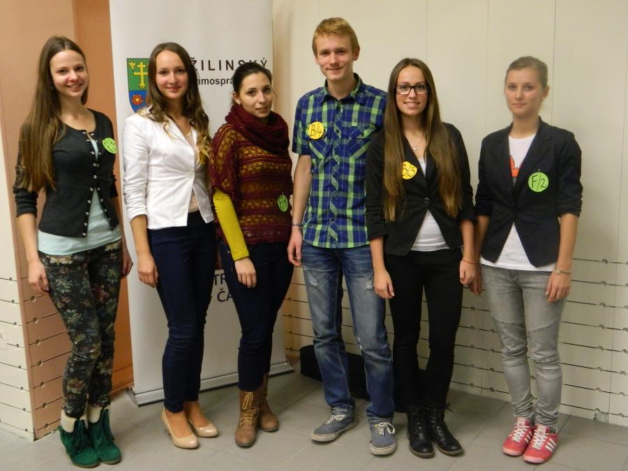 posstupujci_modertori-zava-martina_vitkovsk_nikola_capekov_veronika_gavlkov_jakub_kubala_lenka_laovnikola_halagakov.jpg