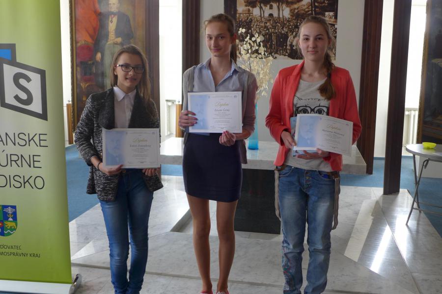 vpravo-marianna_ploticov1.miesto_-_iii._kategria_pozia.jpg