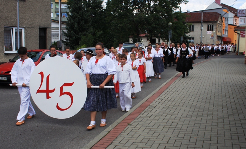 45._beskydsk_slvnosti_-_sprievod.jpg