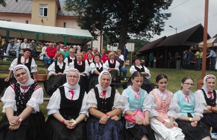 44._ff_ochodnica_divci.jpg