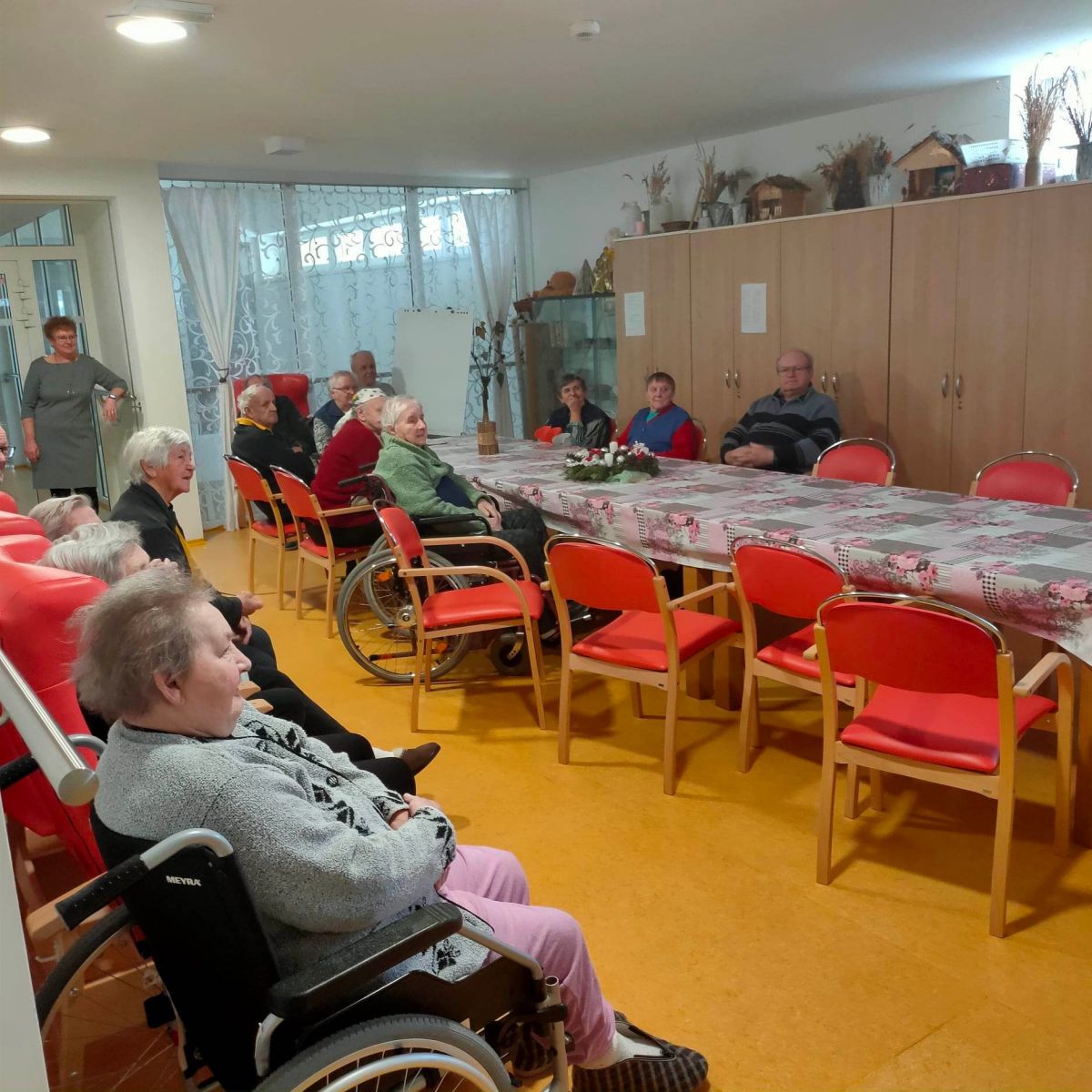 Klienti a soc. pracovníčka Mária Strýčková zo ZpS Harmónia