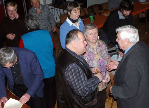 Prest&aacute;vky medzi jednotliv&yacute;mi predn&aacute;&scaron;kami využ&iacute;vali pr&iacute;tomn&iacute; na rozhovory s hosťami