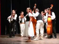 Barbara Matáková v sprievode Ľudovej hudby FS Kysučan sa prespievala až na celoslovenské kolo Festivalu hudobného folklóru 2007, kde skončila v zlatej kategórii interpretov